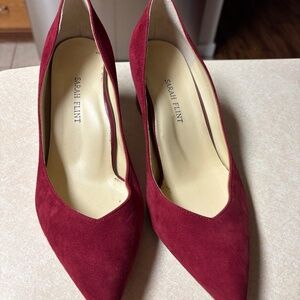Sarah Flint Red Heels with Pointed Toe and Soft Suede